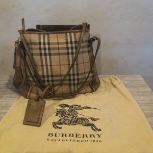 Burberry purse
